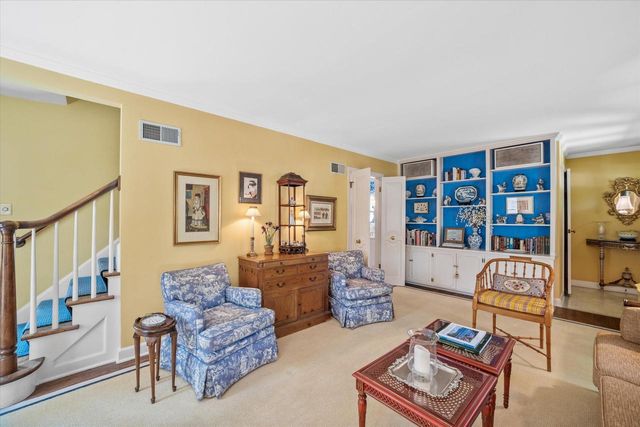 4919 N Diversey BOULEVARD, Whitefish Bay, WI 53217