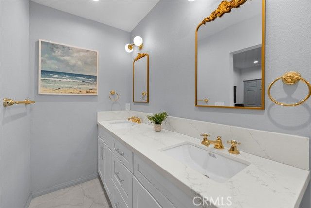 8054 Cedros, Panorama City (los Angeles), CA 91402