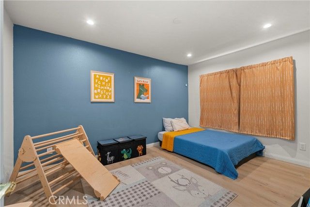 8054 Cedros, Panorama City (los Angeles), CA 91402