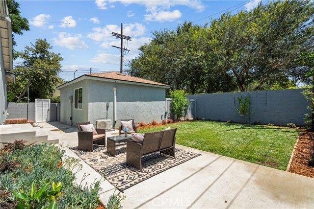 8054 Cedros, Panorama City (los Angeles), CA 91402