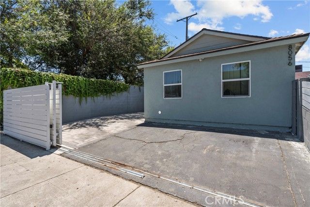 8054 Cedros, Panorama City (los Angeles), CA 91402