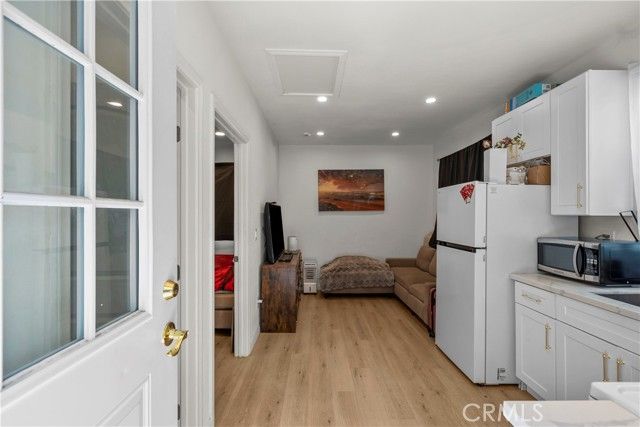 8054 Cedros, Panorama City (los Angeles), CA 91402