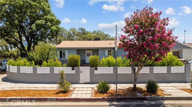 8054 Cedros, Panorama City (los Angeles), CA 91402