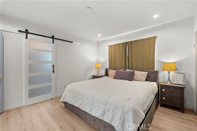 8054 Cedros, Panorama City (los Angeles), CA 91402