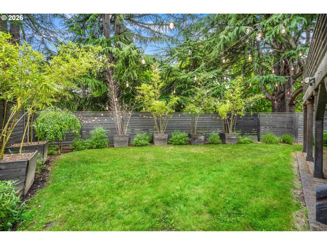 2802 Se MORELAND Ln, Portland, OR 97202