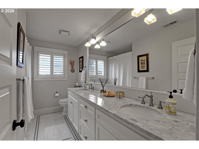 1415 Ne PRESCOTT St, Portland, OR 97211