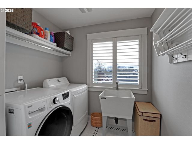 1415 Ne PRESCOTT St, Portland, OR 97211