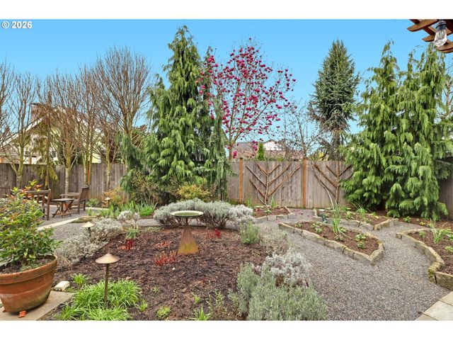 1415 Ne PRESCOTT St, Portland, OR 97211