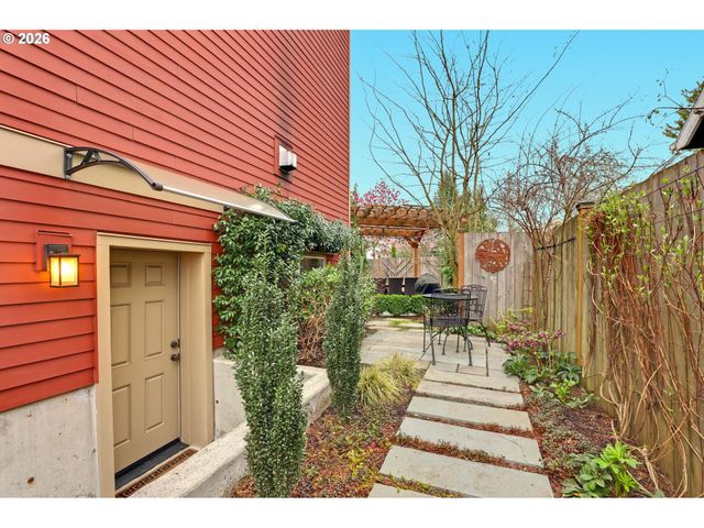 1415 Ne PRESCOTT St, Portland, OR 97211