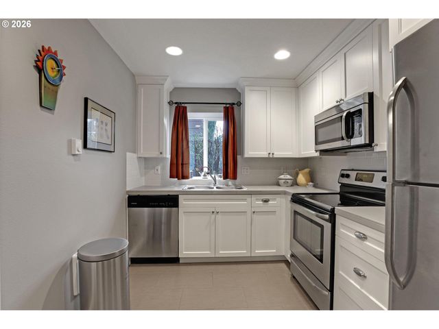 1415 Ne PRESCOTT St, Portland, OR 97211