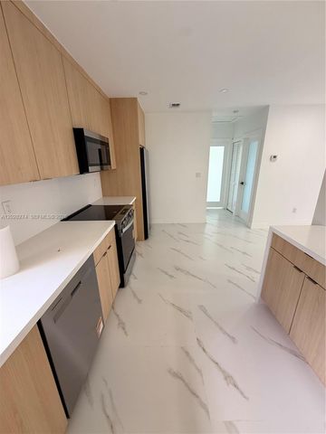 15551 NW 29 ter, Miami Gardens, FL 33054