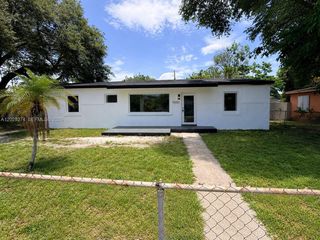 15551 NW 29 ter, Miami Gardens, FL 33054