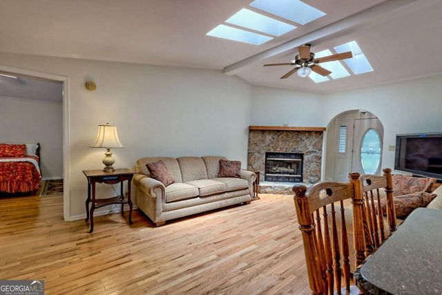 993 Lakeside Drive, Blairsville, GA 30512