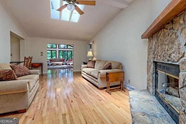 993 Lakeside Drive, Blairsville, GA 30512