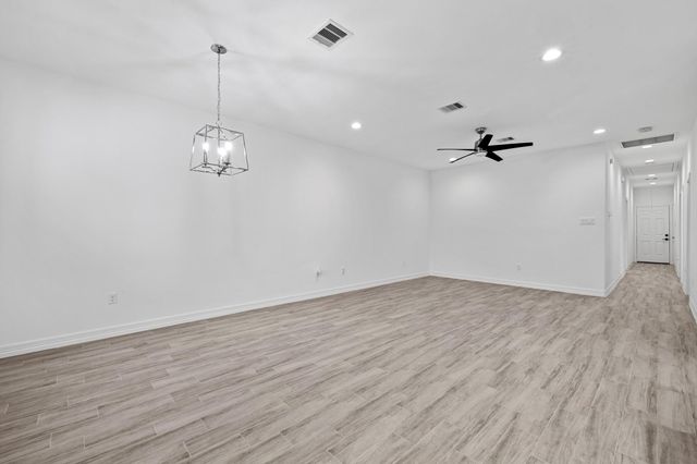 5430 Heron Drive, Houston, TX 77033
