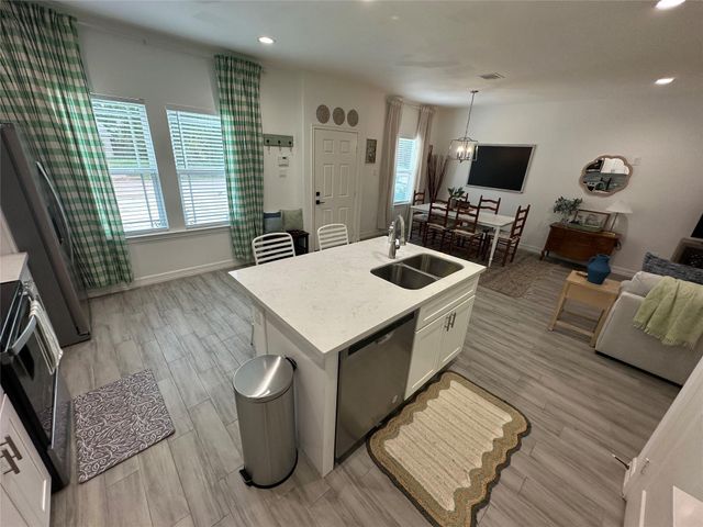 5430 Heron Drive, Houston, TX 77033