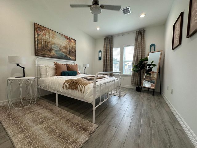 5430 Heron Drive, Houston, TX 77033