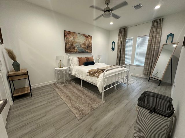 5430 Heron Drive, Houston, TX 77033
