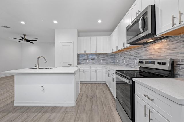 5430 Heron Drive, Houston, TX 77033