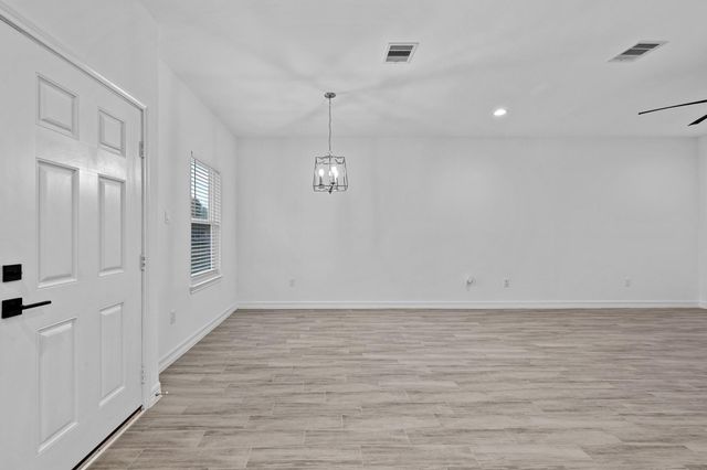 5430 Heron Drive, Houston, TX 77033