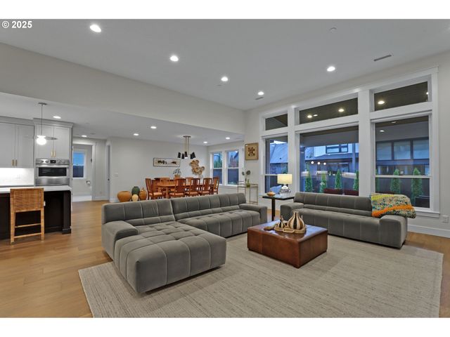 4336 Nw PADDOCK Ln, Camas, WA 98607