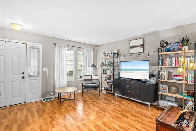 109 Waterbury Circle 109, Oswego, IL 60543