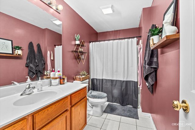 109 Waterbury Circle 109, Oswego, IL 60543