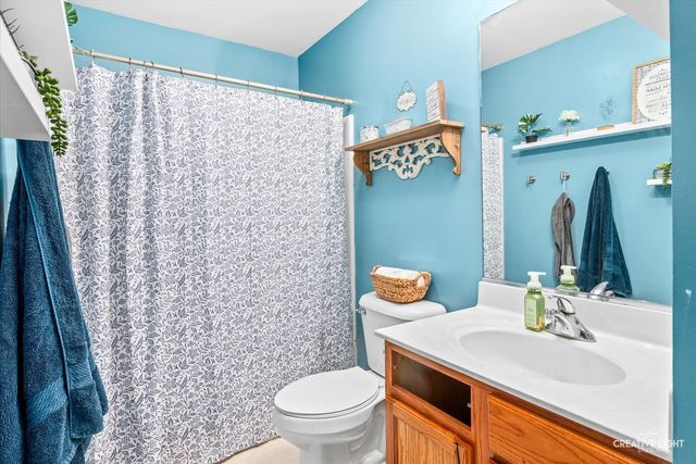 109 Waterbury Circle 109, Oswego, IL 60543