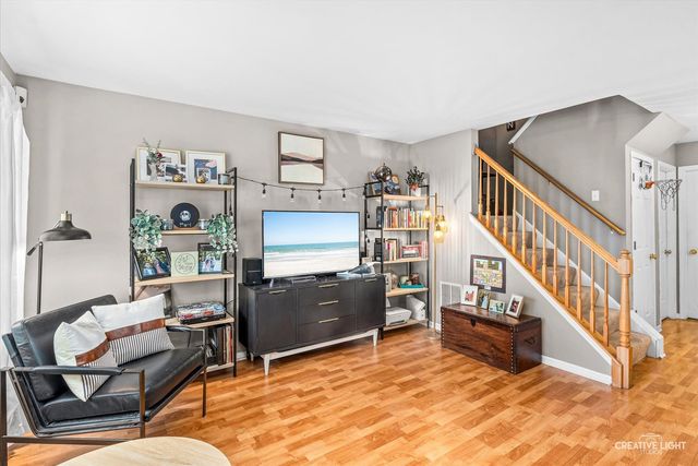 109 Waterbury Circle 109, Oswego, IL 60543