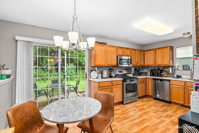 109 Waterbury Circle 109, Oswego, IL 60543