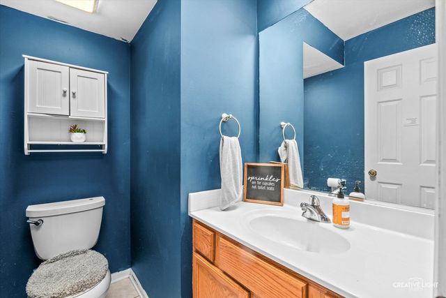 109 Waterbury Circle 109, Oswego, IL 60543