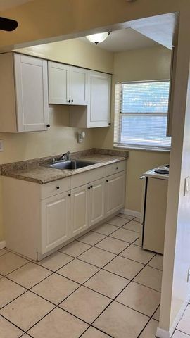 1310 S FEDERAL Highway 30, Lake Worth Beach, FL 33460