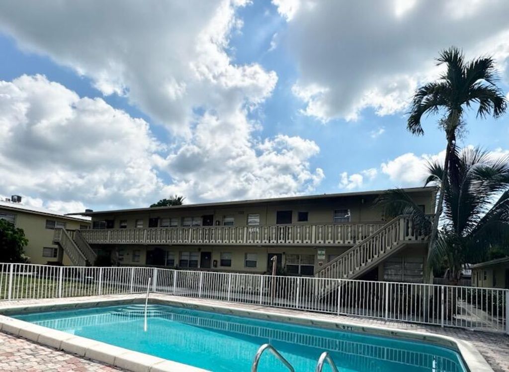 1310 S FEDERAL Highway 30, Lake Worth Beach, FL 33460