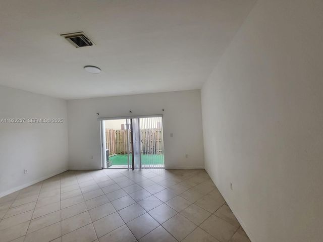 10754 NW 85 TE 7-34, Doral, FL 33178