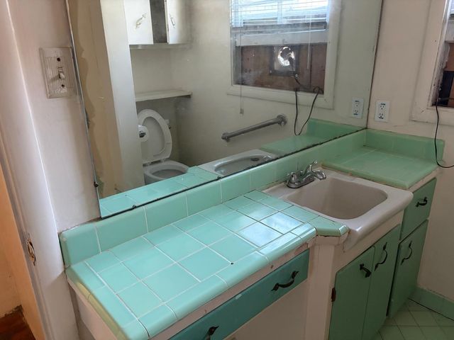 6300 33rd Ave, Sacramento, CA 95824