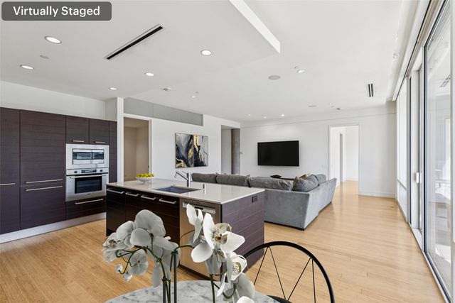 2408 Victory Park Lane 838, Dallas, TX 75219