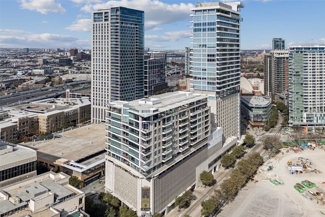 2408 Victory Park Lane 838, Dallas, TX 75219