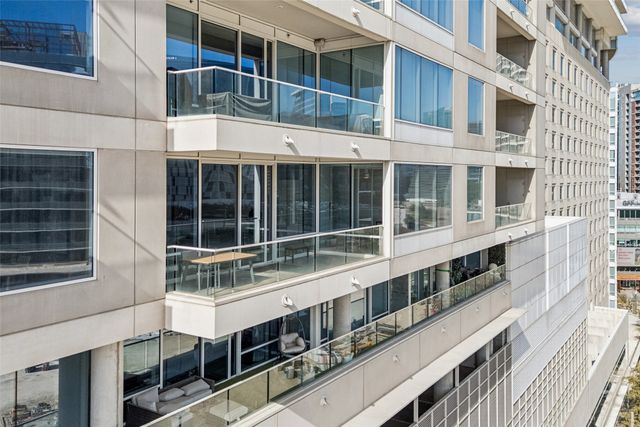 2408 Victory Park Lane 838, Dallas, TX 75219