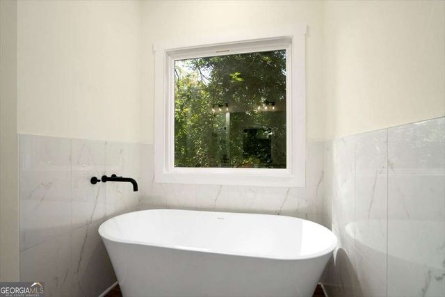 6134 Linwood Drive SE, Covington, GA 30014