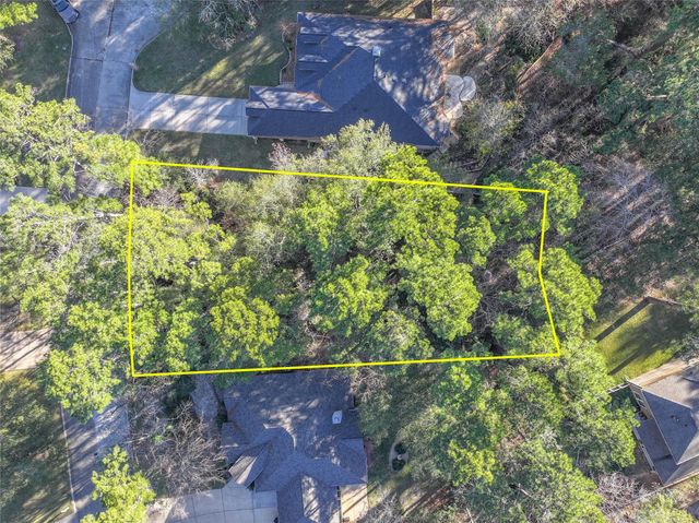 80 Summers Wind Street, Conroe, TX 77356