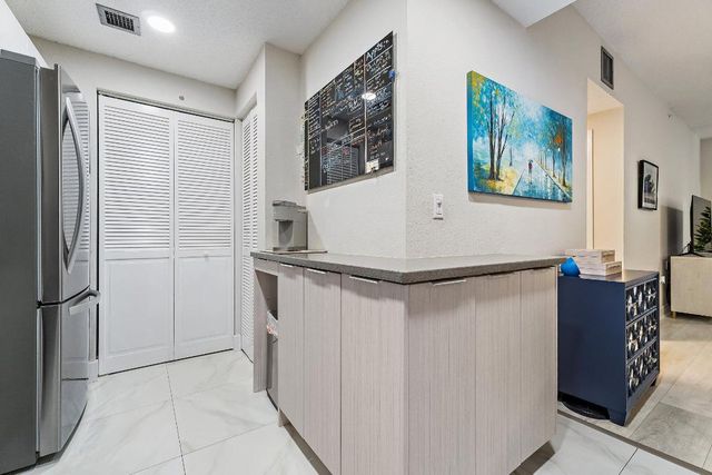 3021 Alcazar Place 103, Palm Beach Gardens, FL 33410