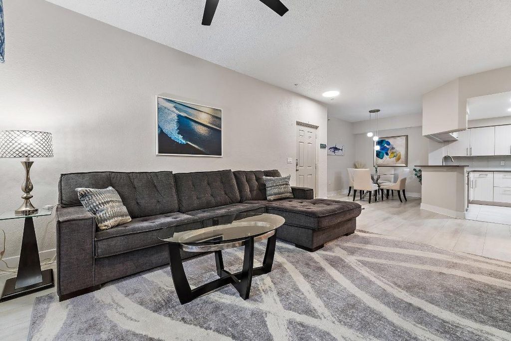 3021 Alcazar Place 103, Palm Beach Gardens, FL 33410