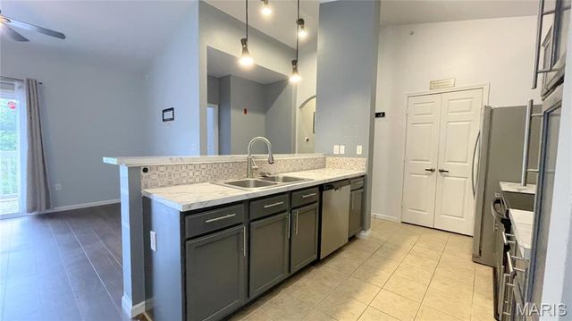 33 Kassebaum Lane 306, Unincorporated, MO 63129