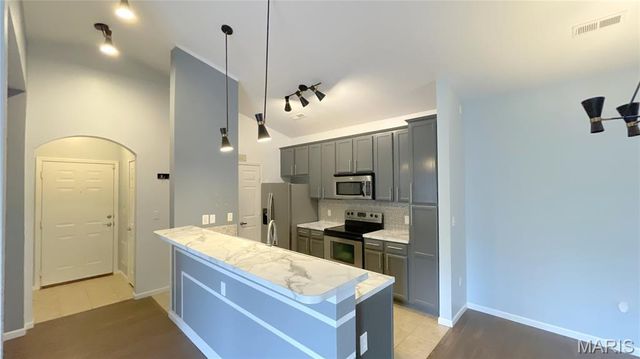 33 Kassebaum Lane 306, Unincorporated, MO 63129