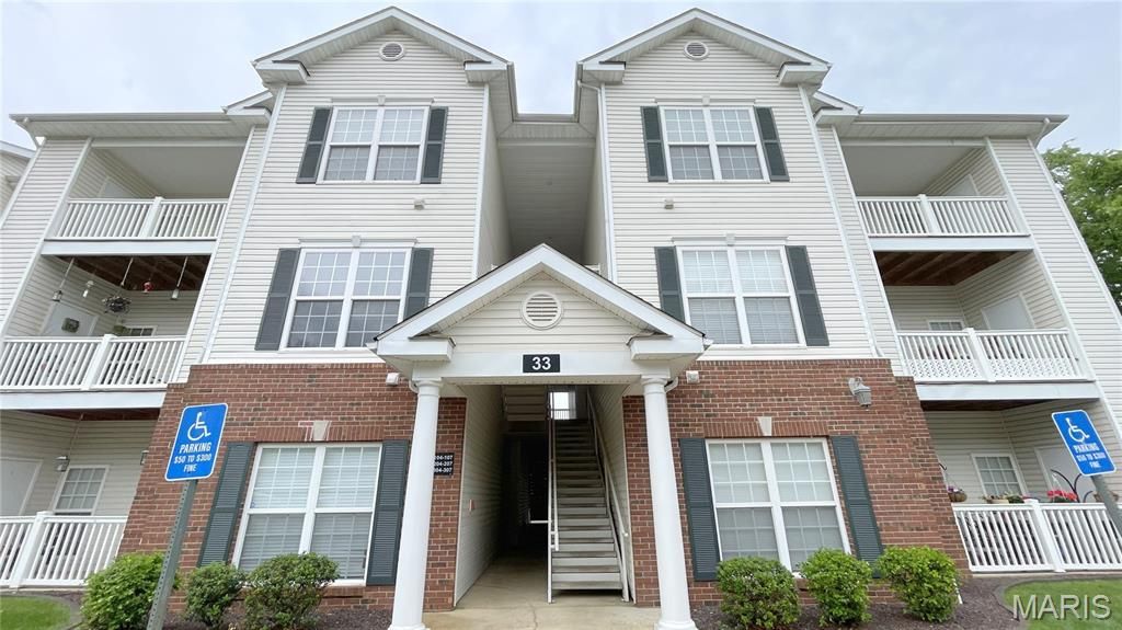 33 Kassebaum Lane 306, Unincorporated, MO 63129