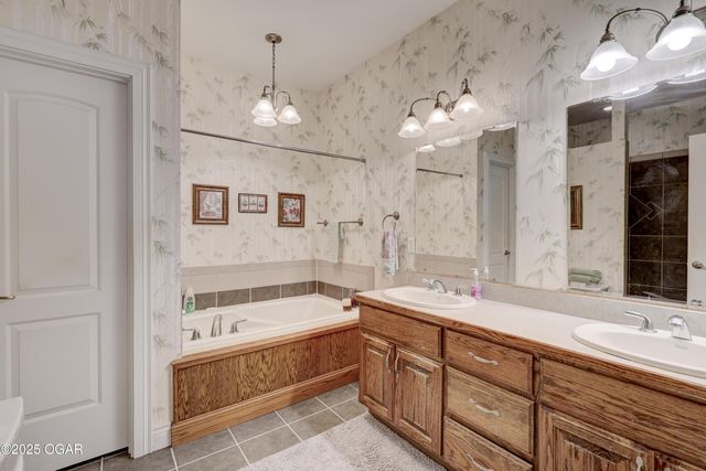 3433 S Alabama Avenue, Joplin, MO 64804