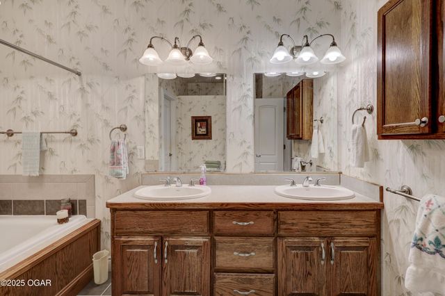 3433 S Alabama Avenue, Joplin, MO 64804