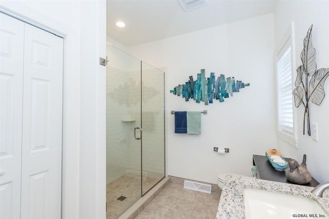 92 Lakepointe Way, Stillwater, NY 12866