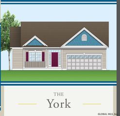 92 Lakepointe Way, Stillwater, NY 12866