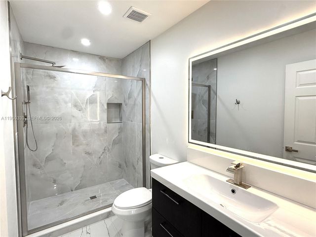 8989 NW 53rd St, Sunrise, FL 33351